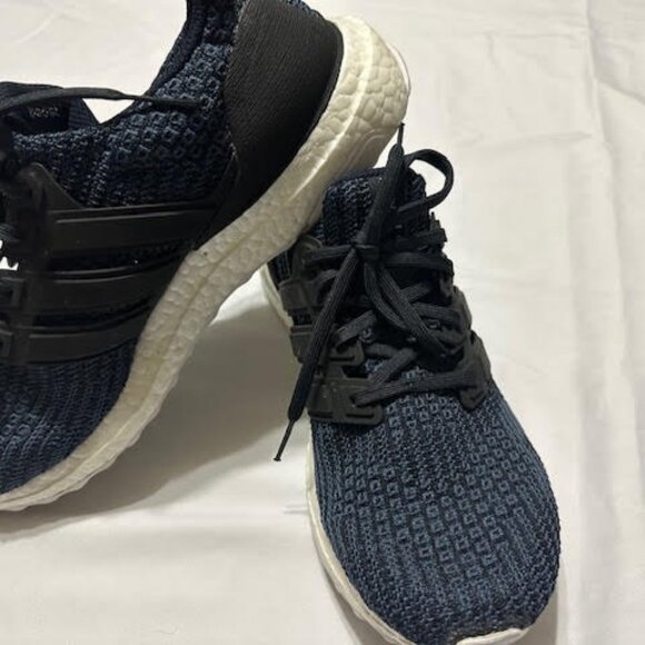 adidas Women's Ultraboost Parley Running shoe size 8.5 - Picture 6 of 13